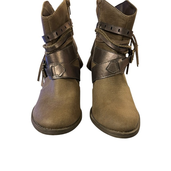 Pop Woman’s Size 8 Boho Fringed Ankle Boots Tan Suede NWT - Picture 2 of 6